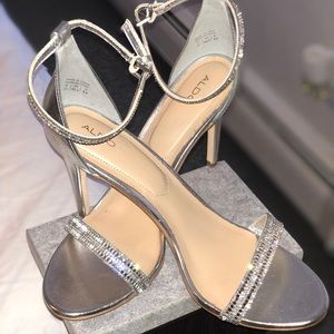 ALDO HEELS//BRAND NEW!!
